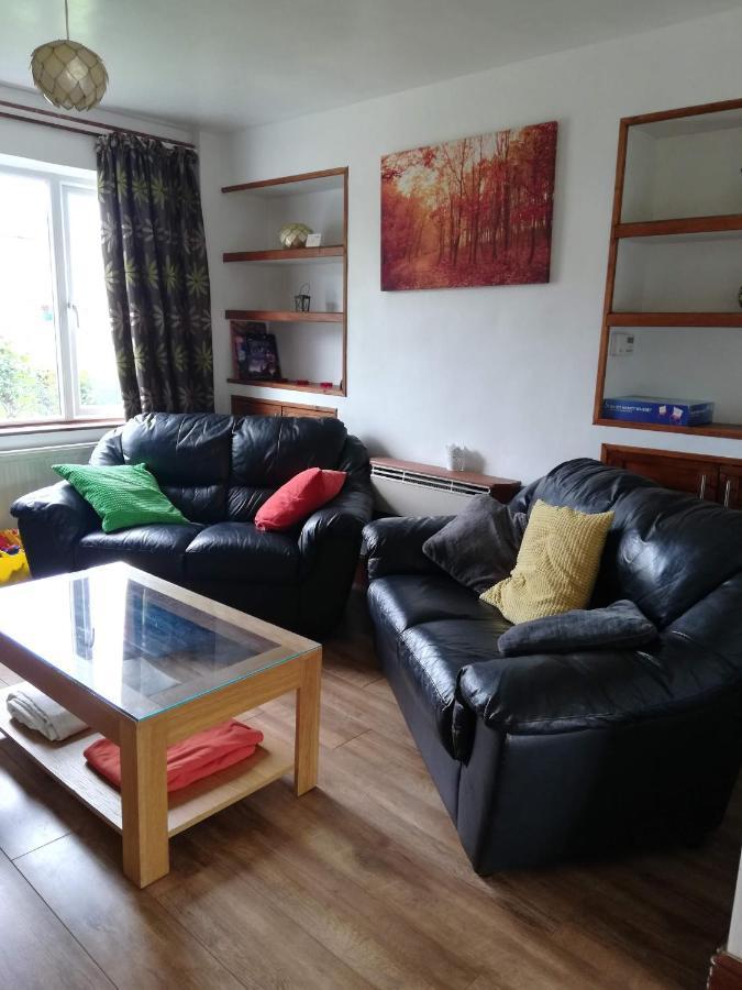 Comfy 3 Bed House Near Windsor Castle And Legolandヴィラ エクステリア 写真